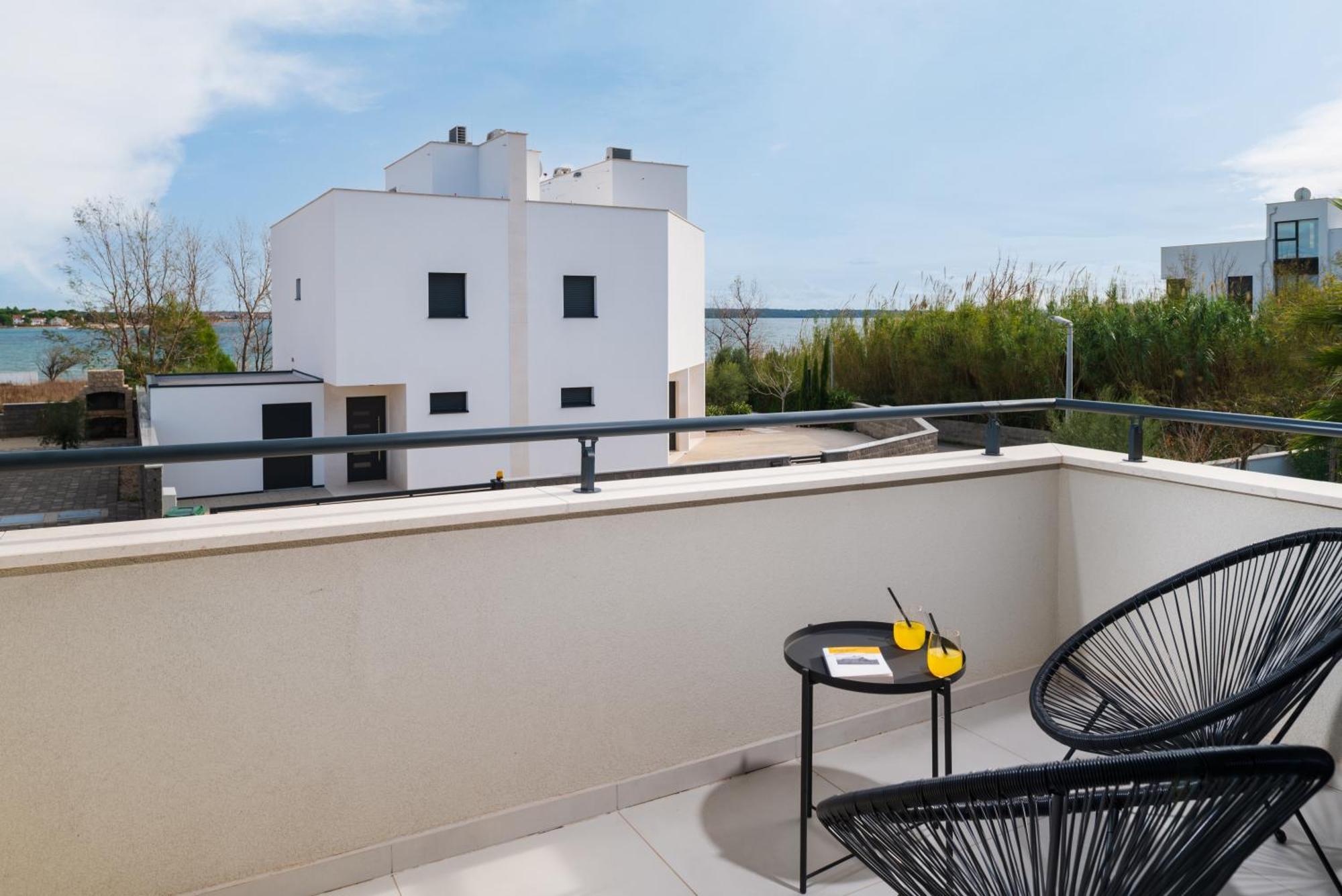 Villa Roca With Heated Pool And Sauna بريفلاكا المظهر الخارجي الصورة