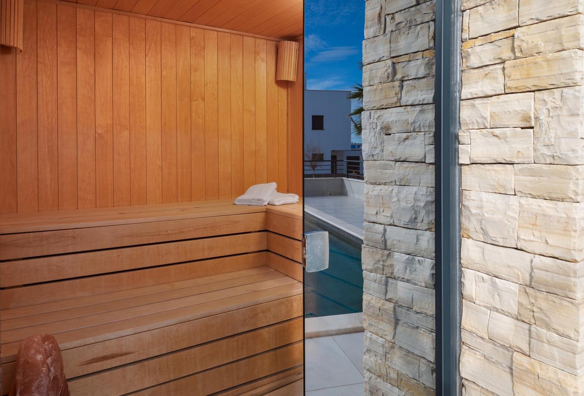 Villa Roca With Heated Pool And Sauna بريفلاكا المظهر الخارجي الصورة